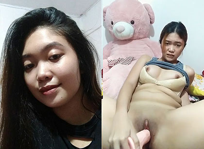 สาวเงี่ยนทางบ้าน เอาดิลโด้ยัดหี รัวแบบแรงๆ เสียวหีสุดๆ